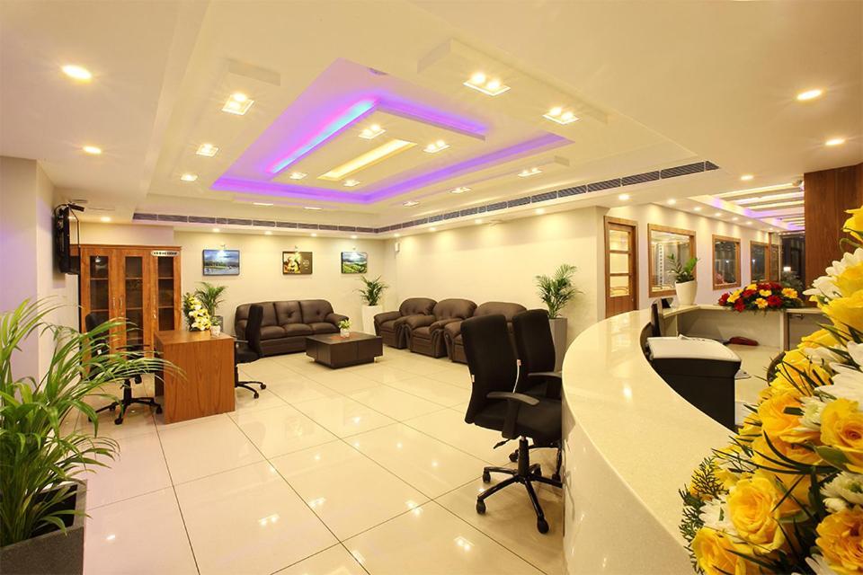 Lumbini Supreme Hotel Thrissur Exterior photo