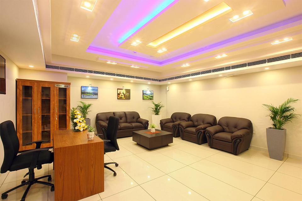 Lumbini Supreme Hotel Thrissur Exterior photo
